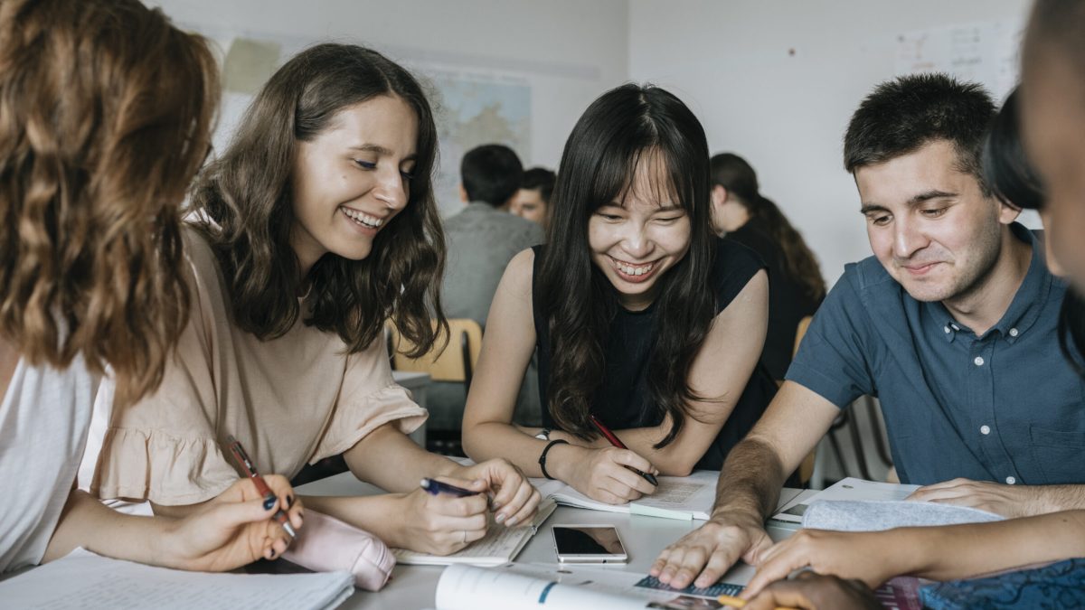 Trends in German Language Course Enrollment: What’s Driving Growth in 2025? 6 IGL Images